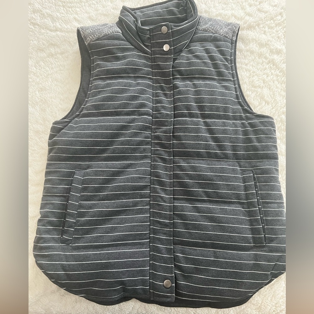 Hem & Thread Woman’s Vest NWT